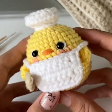 Crochet Chicken Chef Pattern (1)