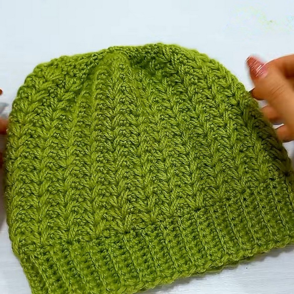 Crochet Winter Beanie Hat Pattern (1)