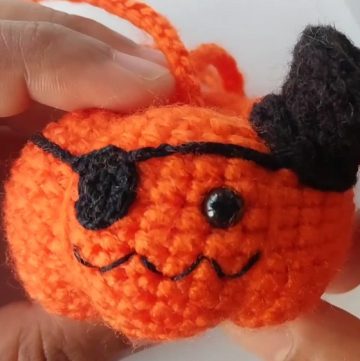 Crochet Halloween Pumpkin
