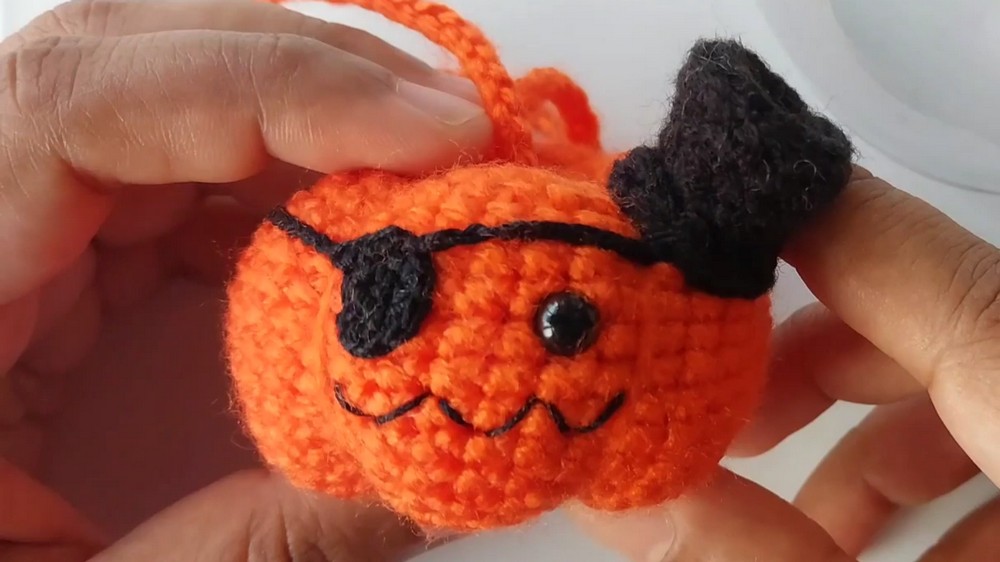 Crochet Halloween Pumpkin