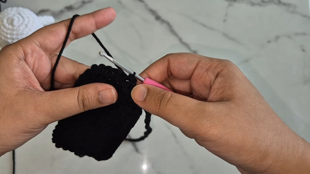 Crochet Ghost On A Swing