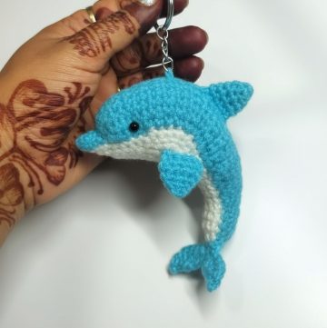How To Make A Crochet Dolphin Keychain 11