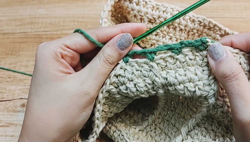 Crochet Rose Bouquet Bag