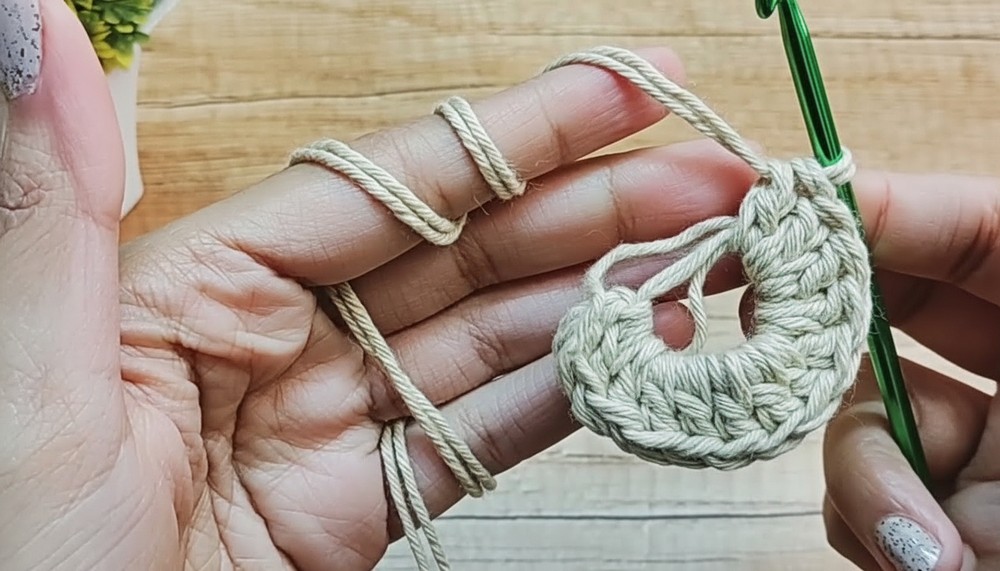 Crochet Rose Bouquet Bag