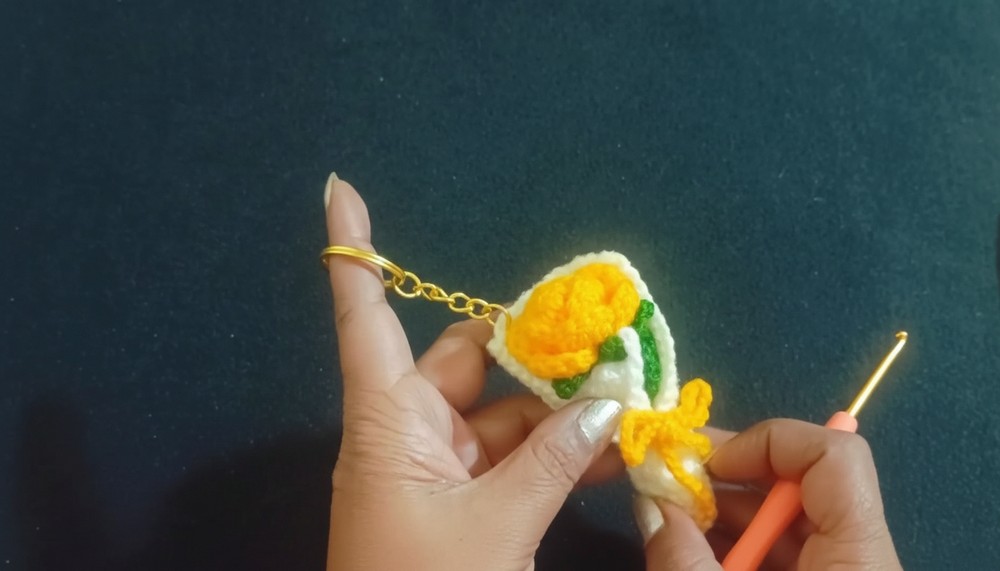Crochet Mini Rose Bouquet Keychain