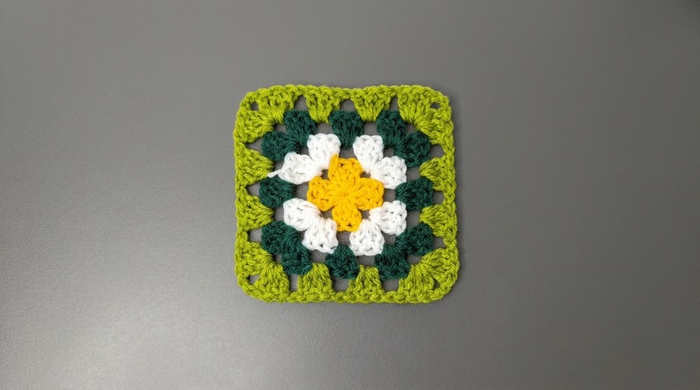 Crochet Granny Square Pattern