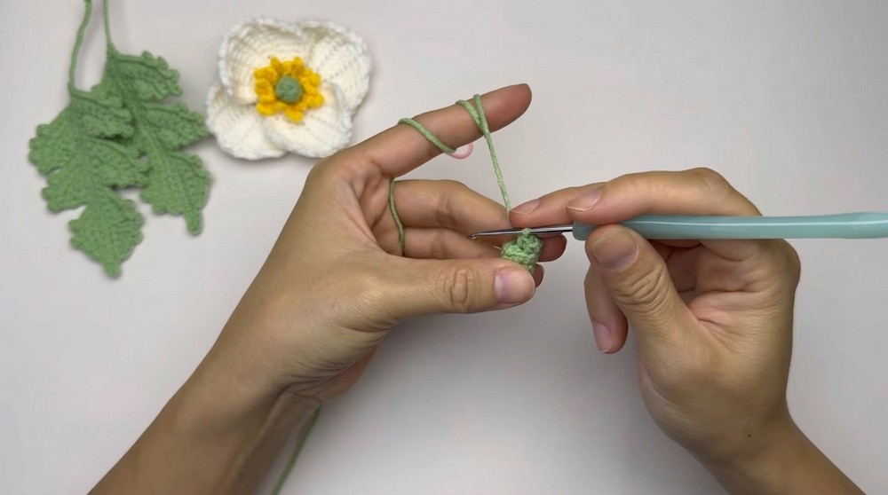 Crochet Poppy Flower Pattern