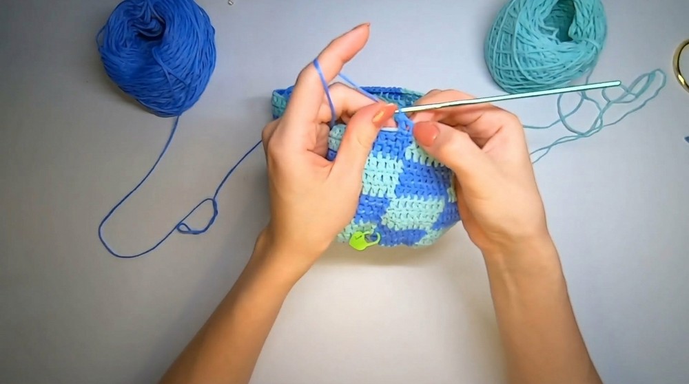 Crochet Checkered Bucket Hat