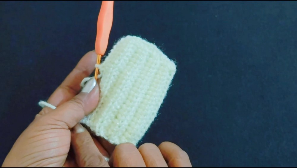 Crochet Mini Rose Bouquet Keychain