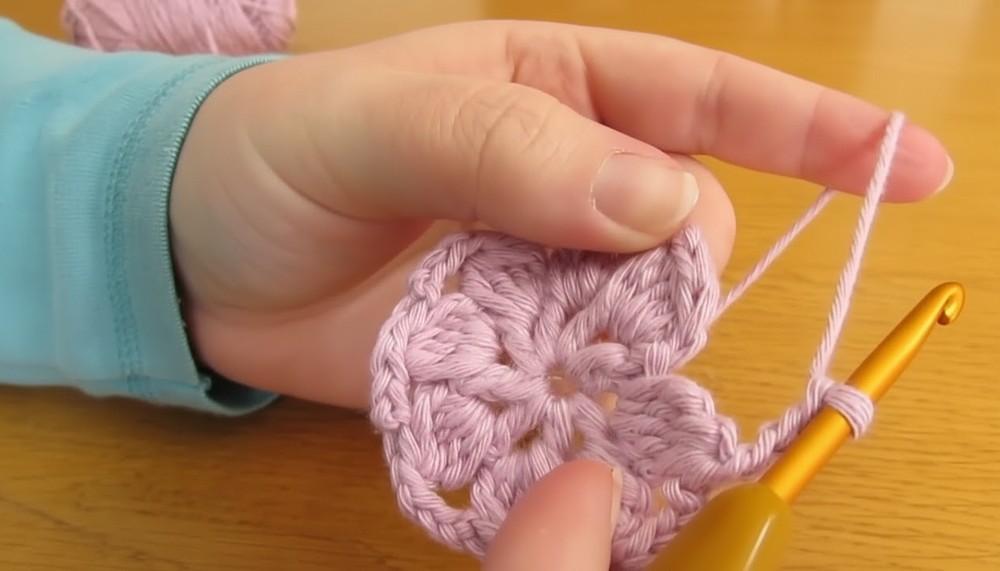 Crochet Willow Circle Bag