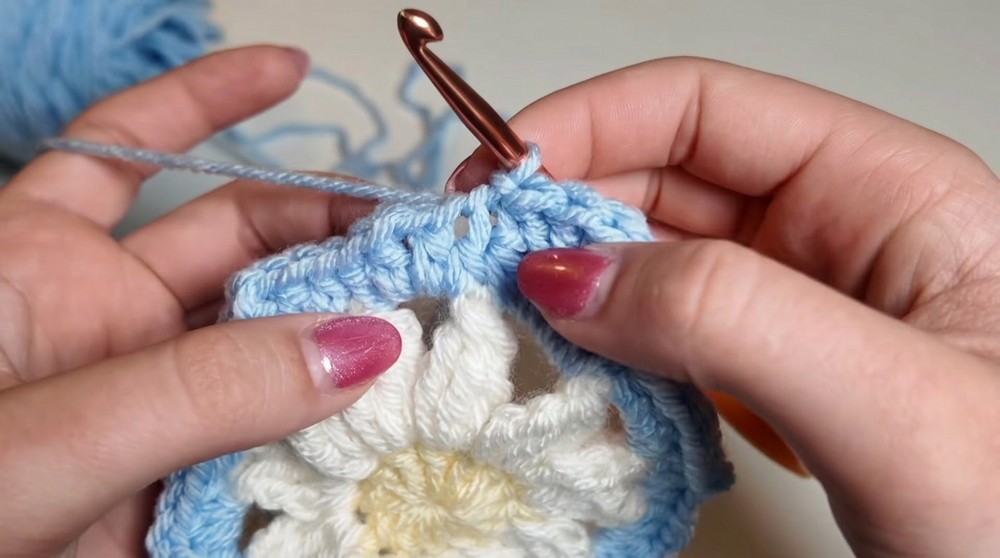 Crochet Daisy Coaster