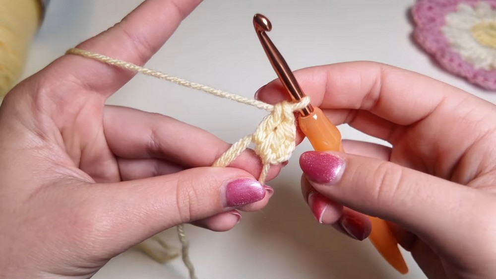 Crochet Daisy Coaster