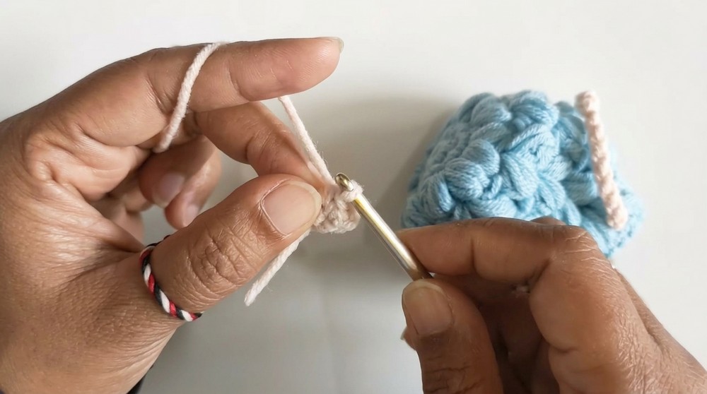 Crochet Beautiful Mini Bag Pattern