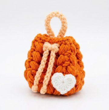 Crochet Beautiful Mini Bag Pattern