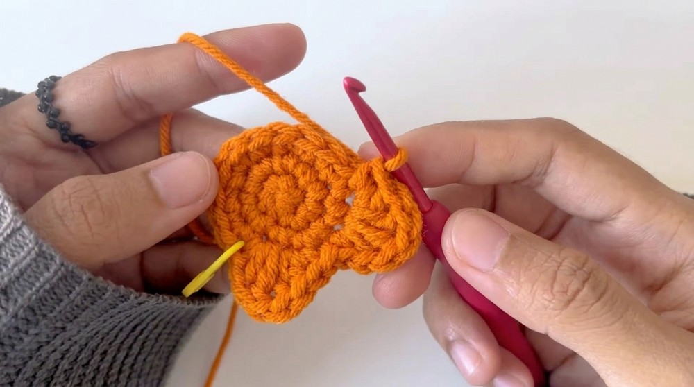 Crochet Star Keychain Pattern
